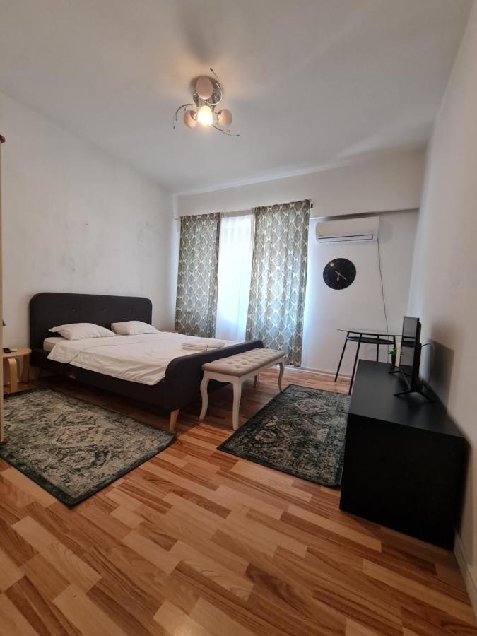 Color Apartments Nicolae Tonitza St Bucharest Exterior photo